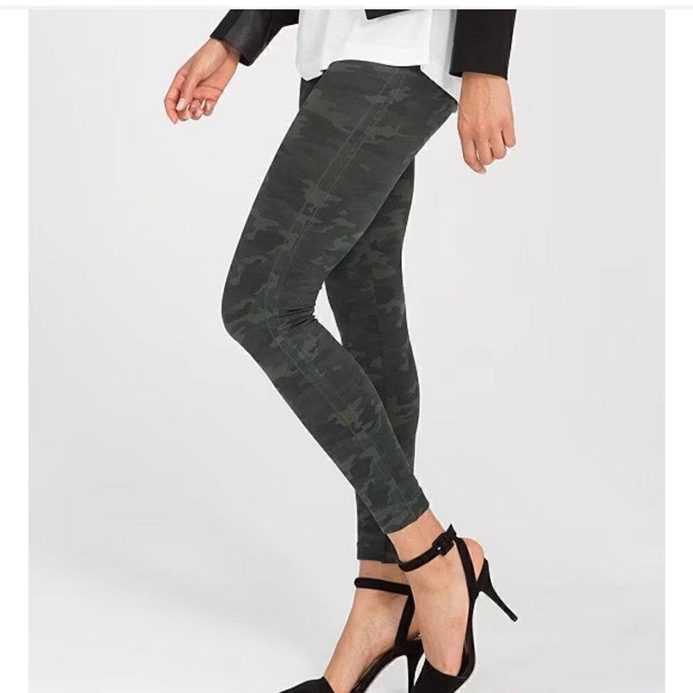 SPANX Look at Me Now Seamless High Waist Leggings Green Camo S